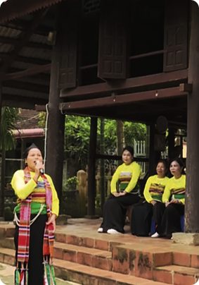 Múa đèn Đông Thanh